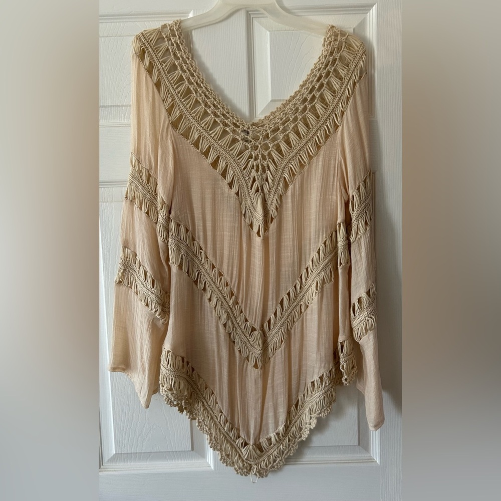 Long sleeve women’s size Large top/tunic
